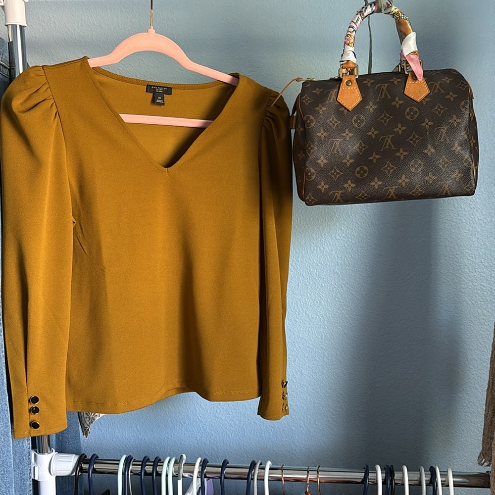 New Ann Taylor blouse XS